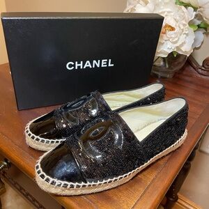 Chanel Black Sequin CC Cap Toe Espadrille Flats Size 38